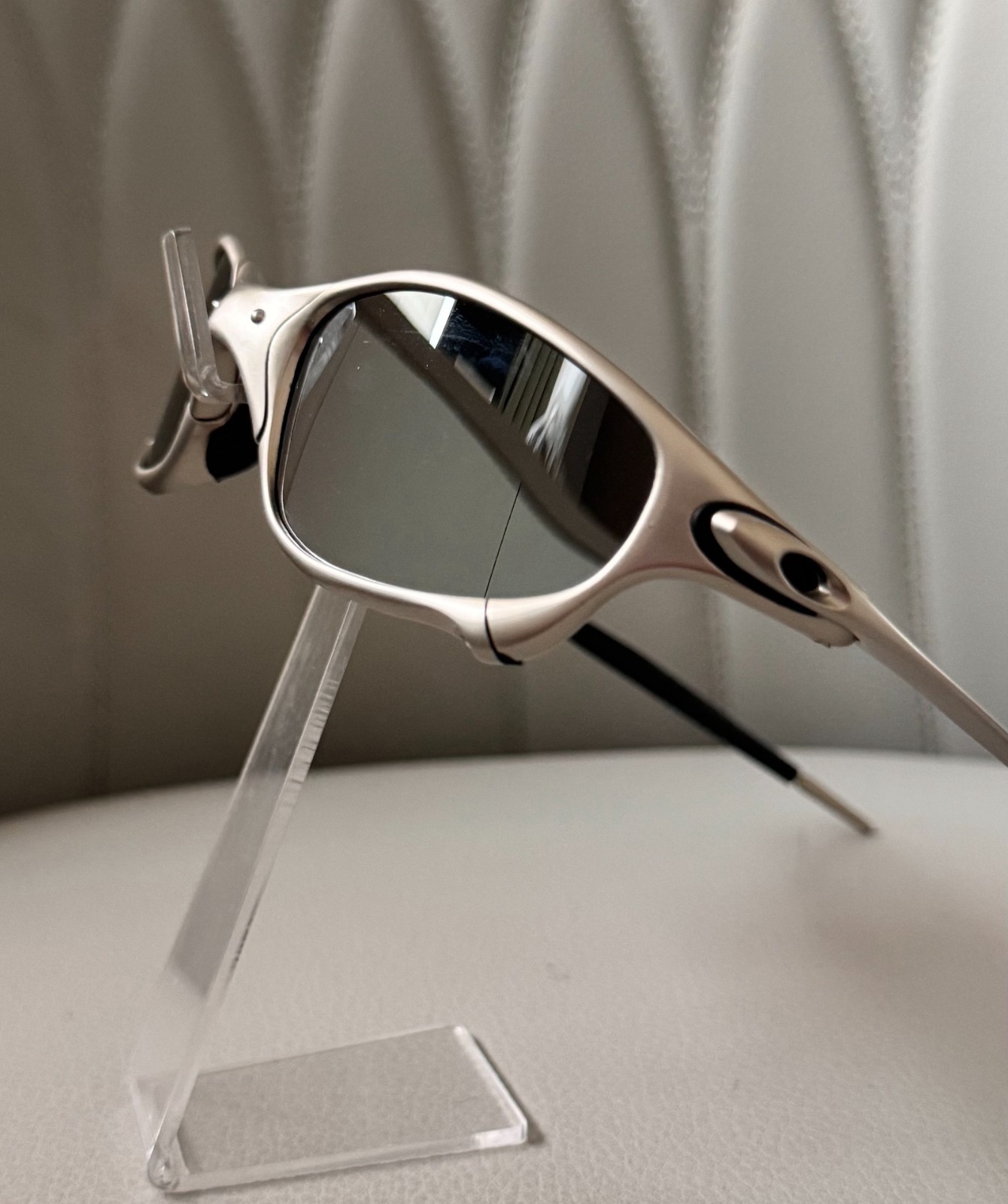 Oakley Juliet 1.0 X Gold-plated Frame. Mercury-colored Polarized Lens. Retro Sil