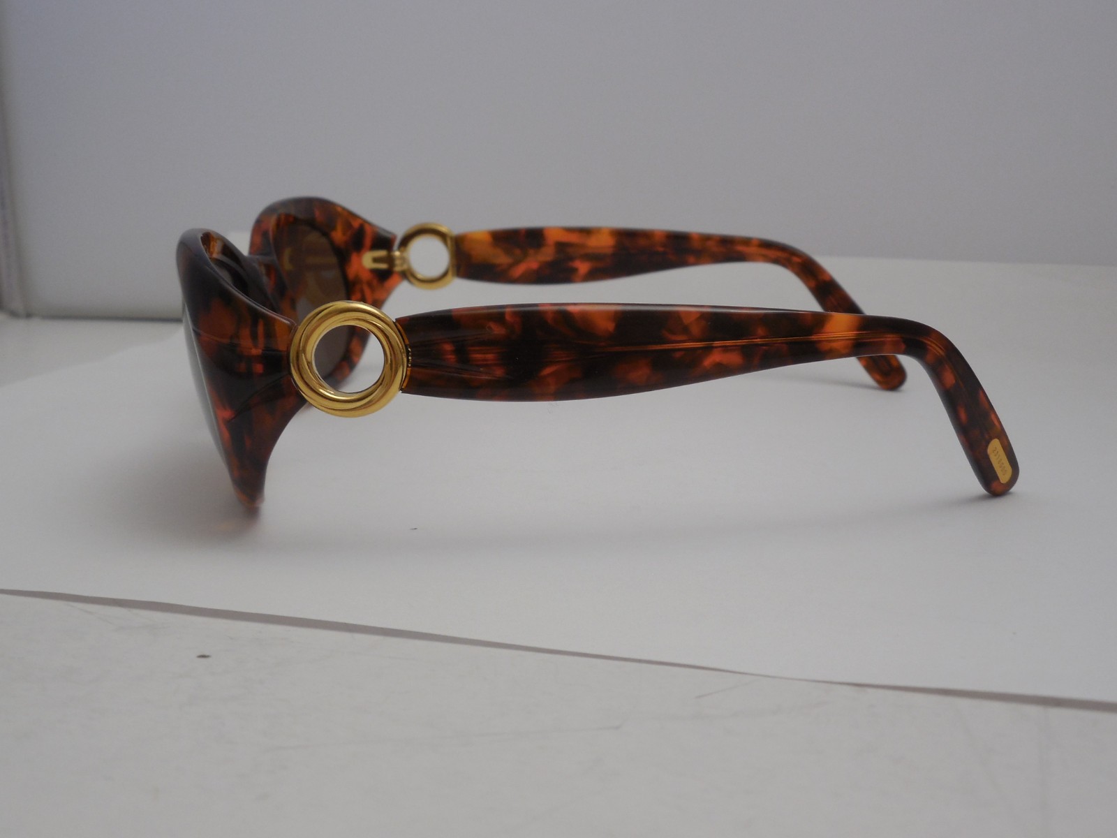 Cartier Paris Acetate plastic Tortoise Shell Oval Sunglasses eyewear frame 90’s