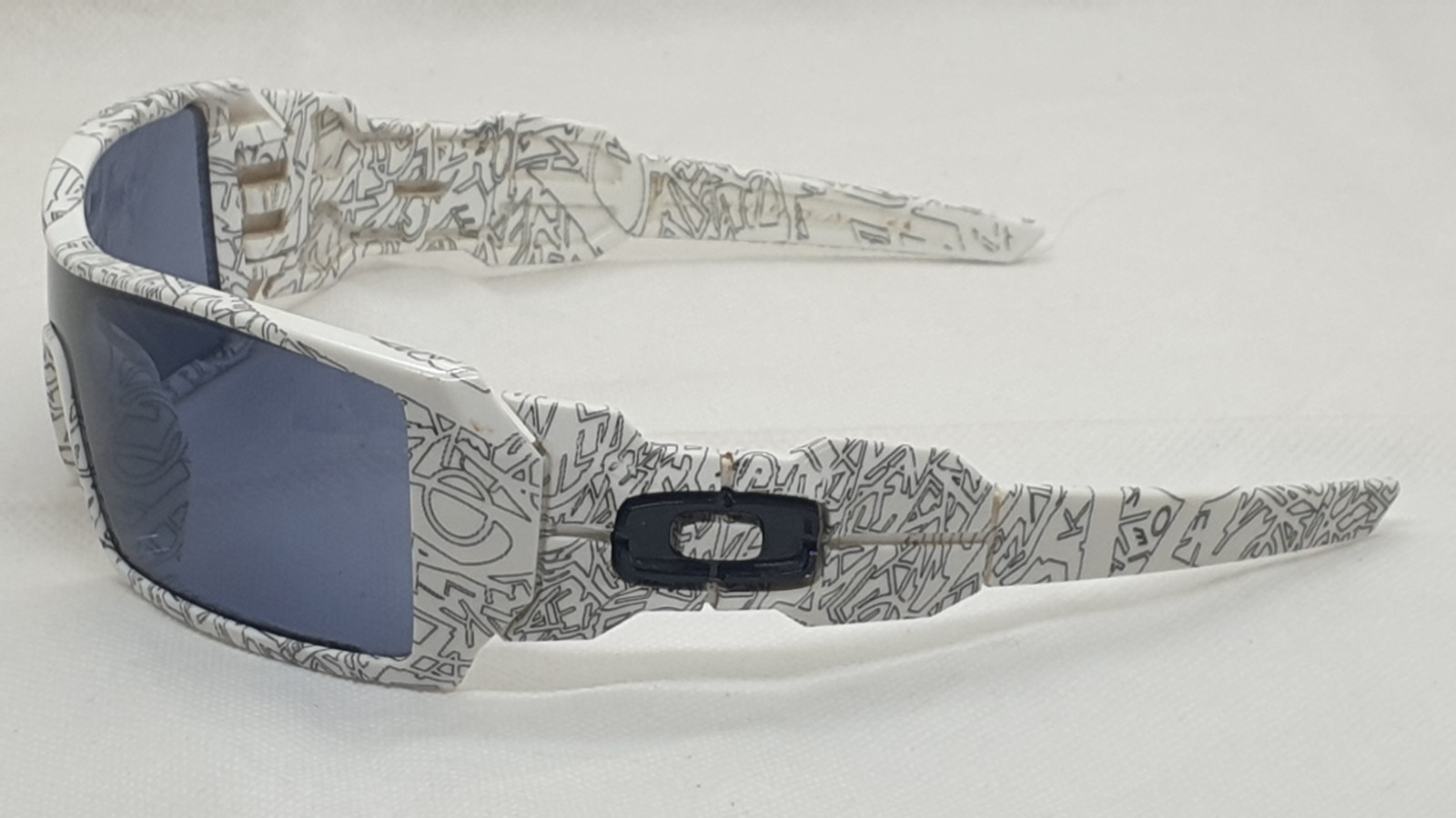 Oakley Oil Rig Sunglasses “Frame” 03-461 Printed Black and White