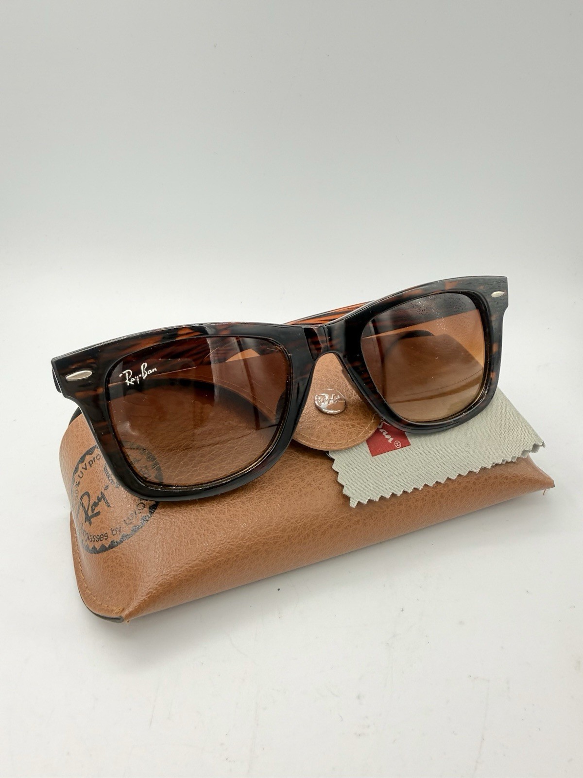 Ray-Ban Wayfarer Italy Sunglasses RB2140 Tortoise Polarized 49-24-145