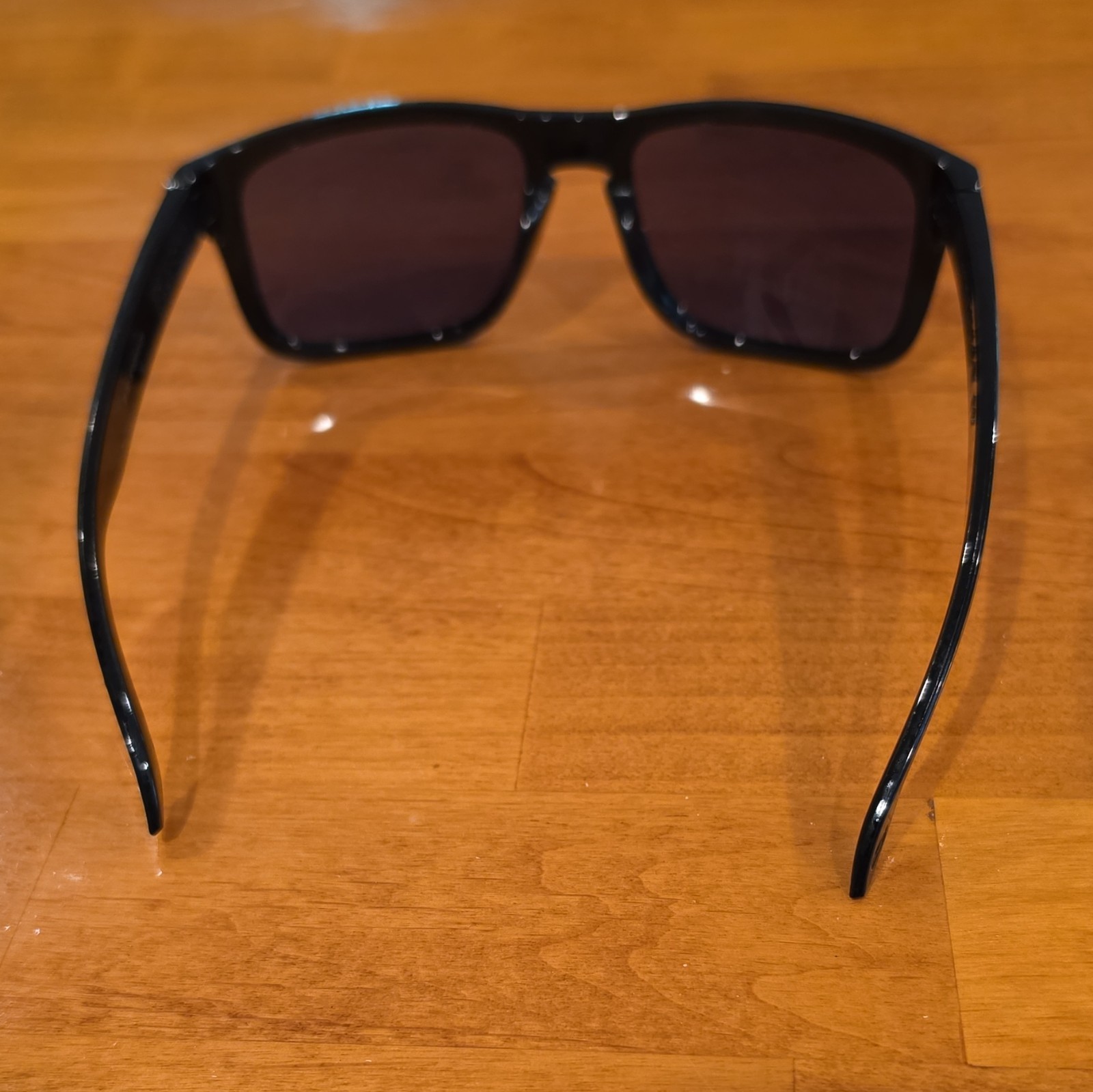 Oakley Holbrook Square Sunglasses Black Plastic Frame Gray Tinted Lenses