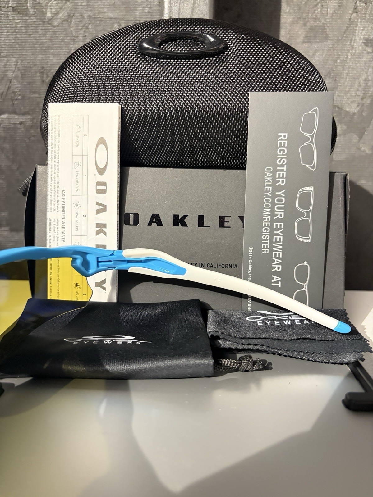 NEW Oakley 009208 Radar Ev Path Men’s Sunglasses – Prizm