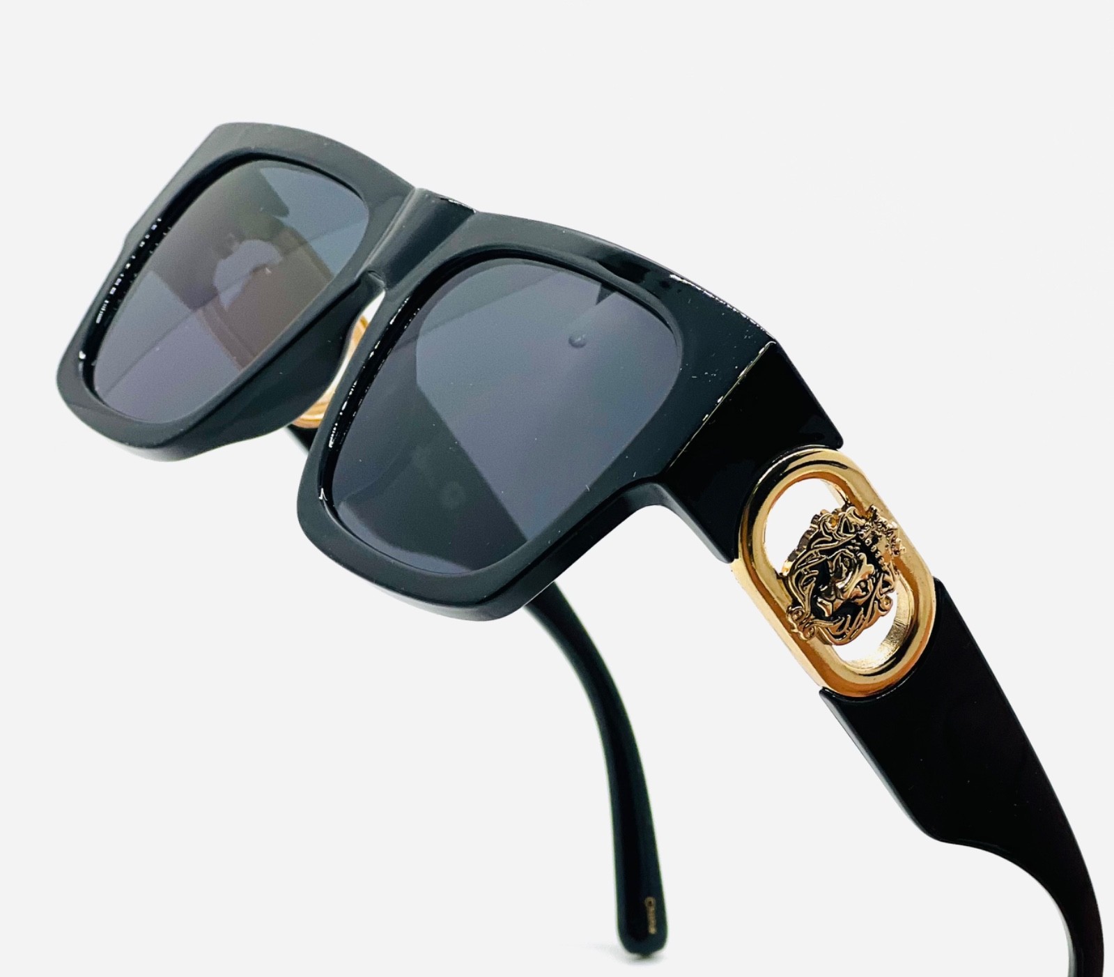 SQUARE GOLD LION HEAD MEDALLION SUNGLASSES CLASSIC CASUAL RETRO DESIGNER SHADES
