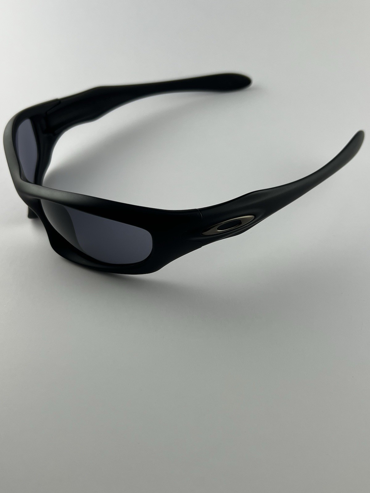 Oakley Monster Dog Matte Black Frame Grey Lens 05-015 SI Standard Issue RARE