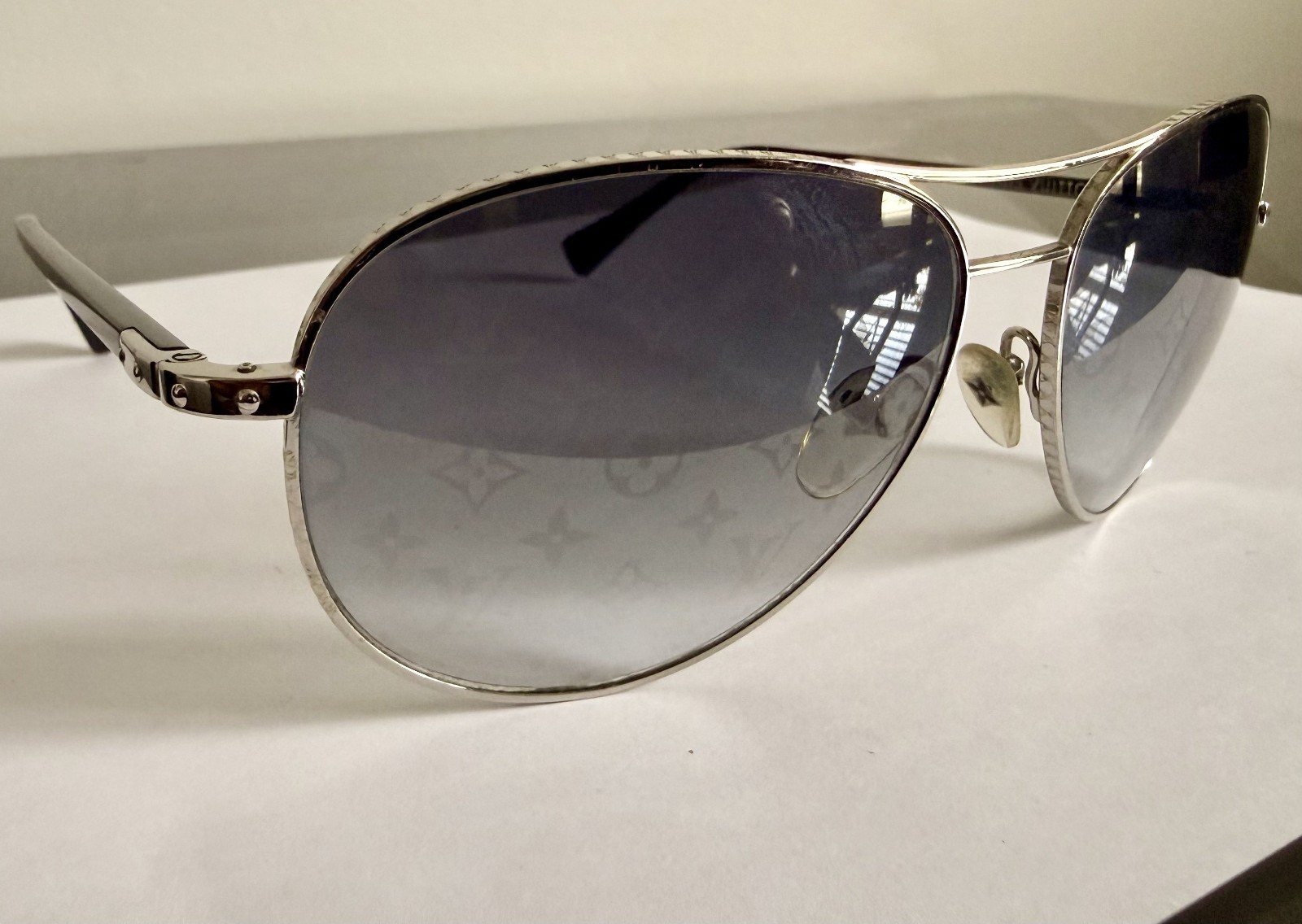 Louis Vuitton Conspiration Pilote Sunglasses Z0165U Silver Aviator Used W/Case