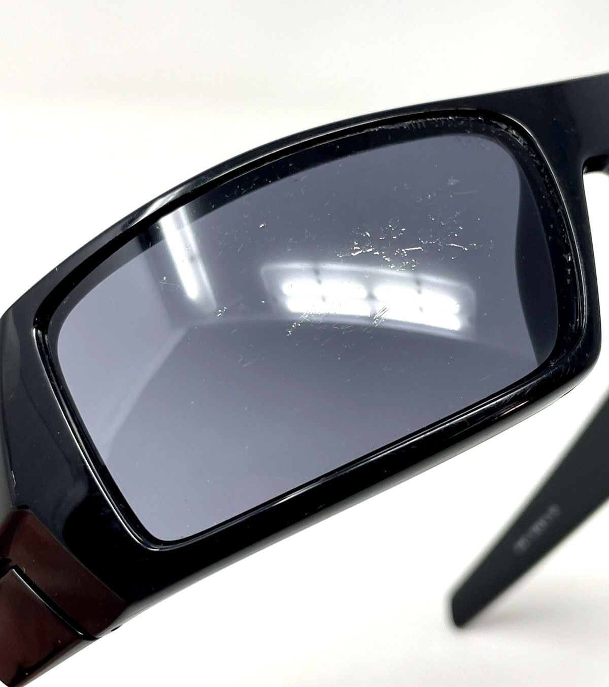 OAKLEY Gascan Sunglasses 03-471 Polished Black | 60-15-127 | Scratched