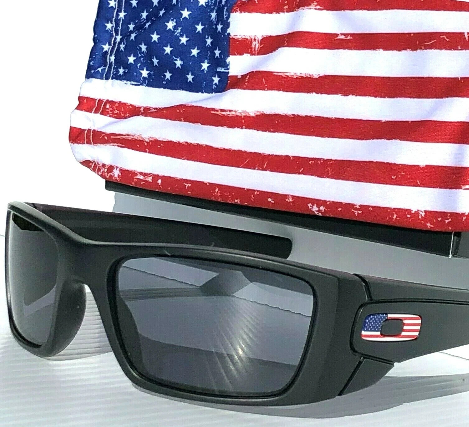 NEW Oakley SI FUEL CELL Matte BLACK USA FLAG Grey Tactical Sunglass 9096-38