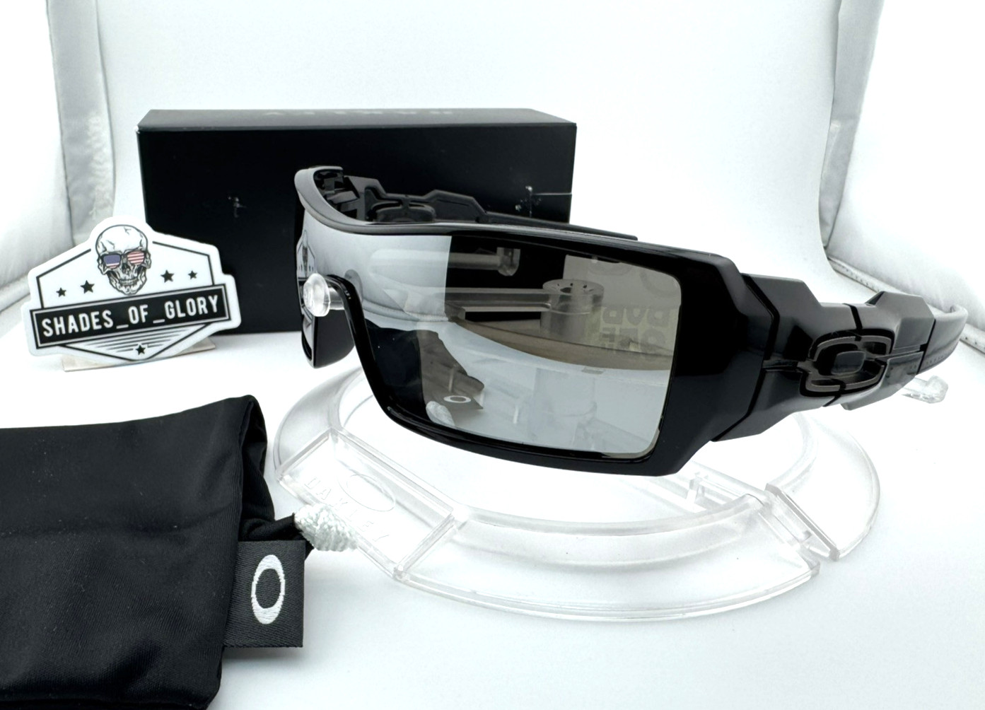 OAKLEY OIL RIG POLISHED BLACK SILVER GALAXY POLARIZED SUNGLASSES CHROME OO9081