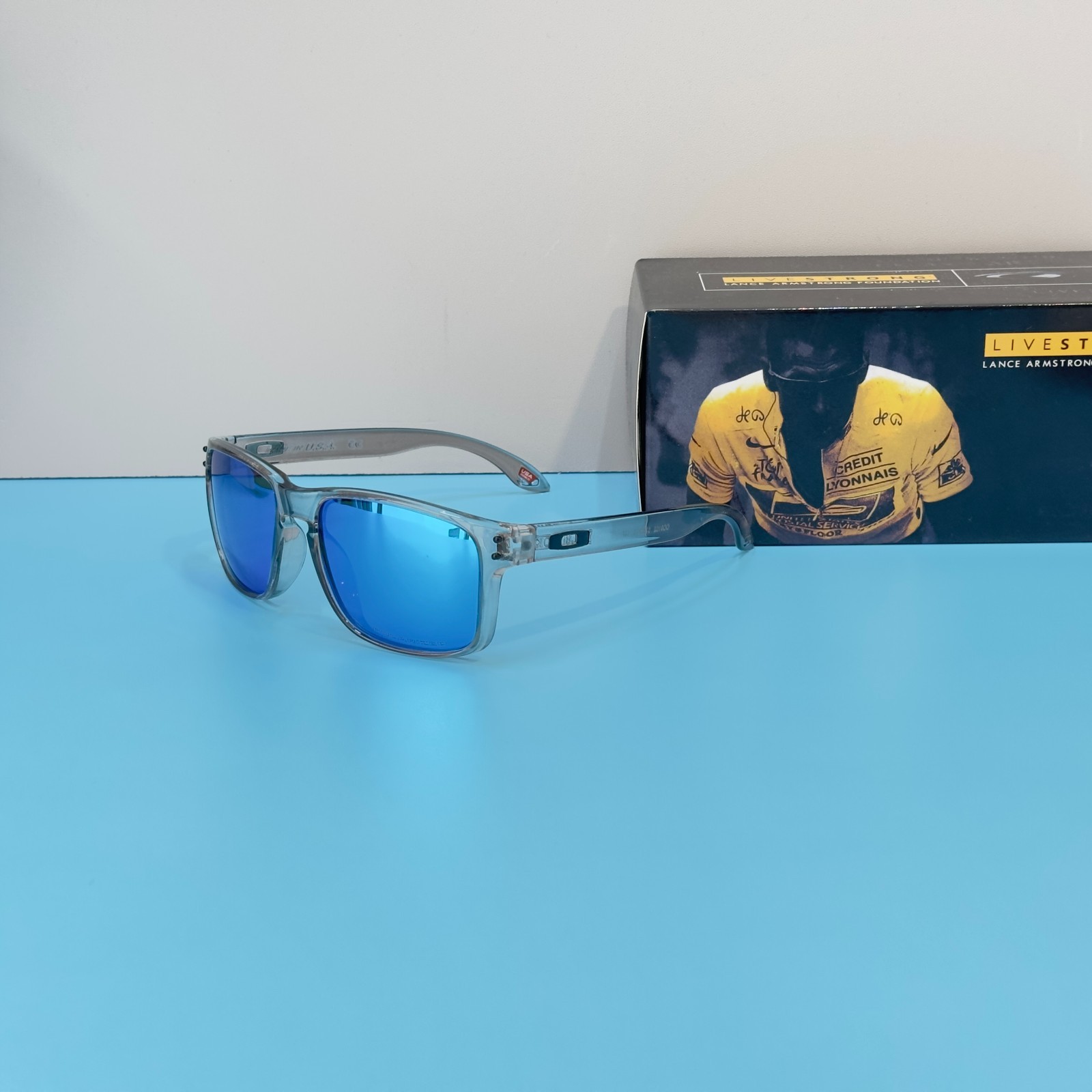 Oakley Holbrook OO9102 Clear Gray Frame Prizm Sapphire Sunglasses New w/ Box