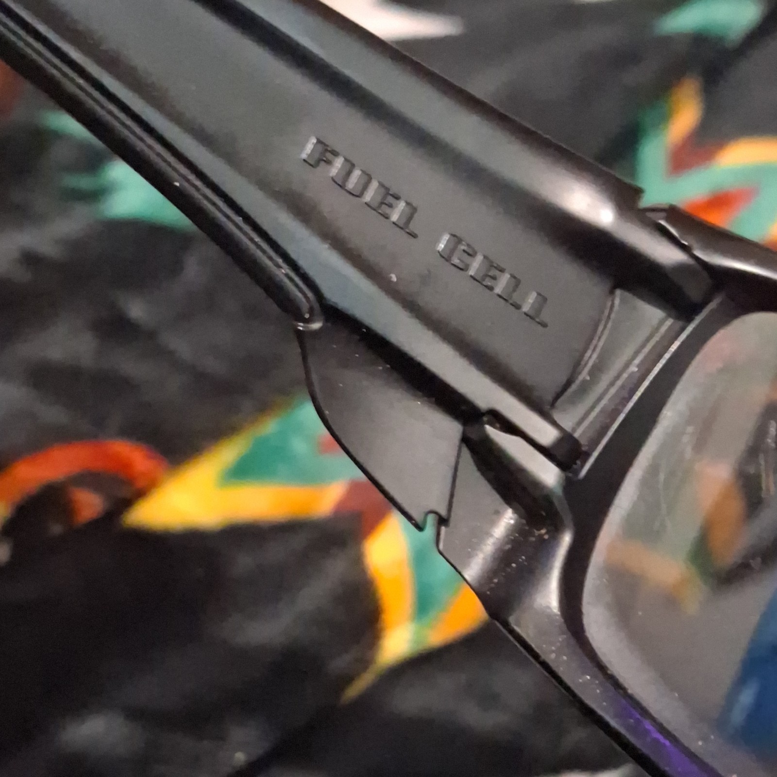 Oakley Fuel Cell Polarized Sunglasses Black/Gray OO9096-0560