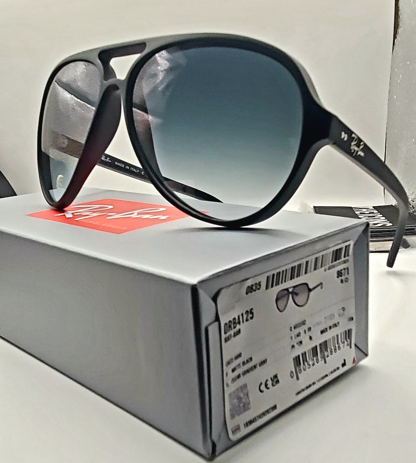 RAY BAN RB4125 601 32 Matte Black Frame Gradient Gray Lens 59mm Sunglasses