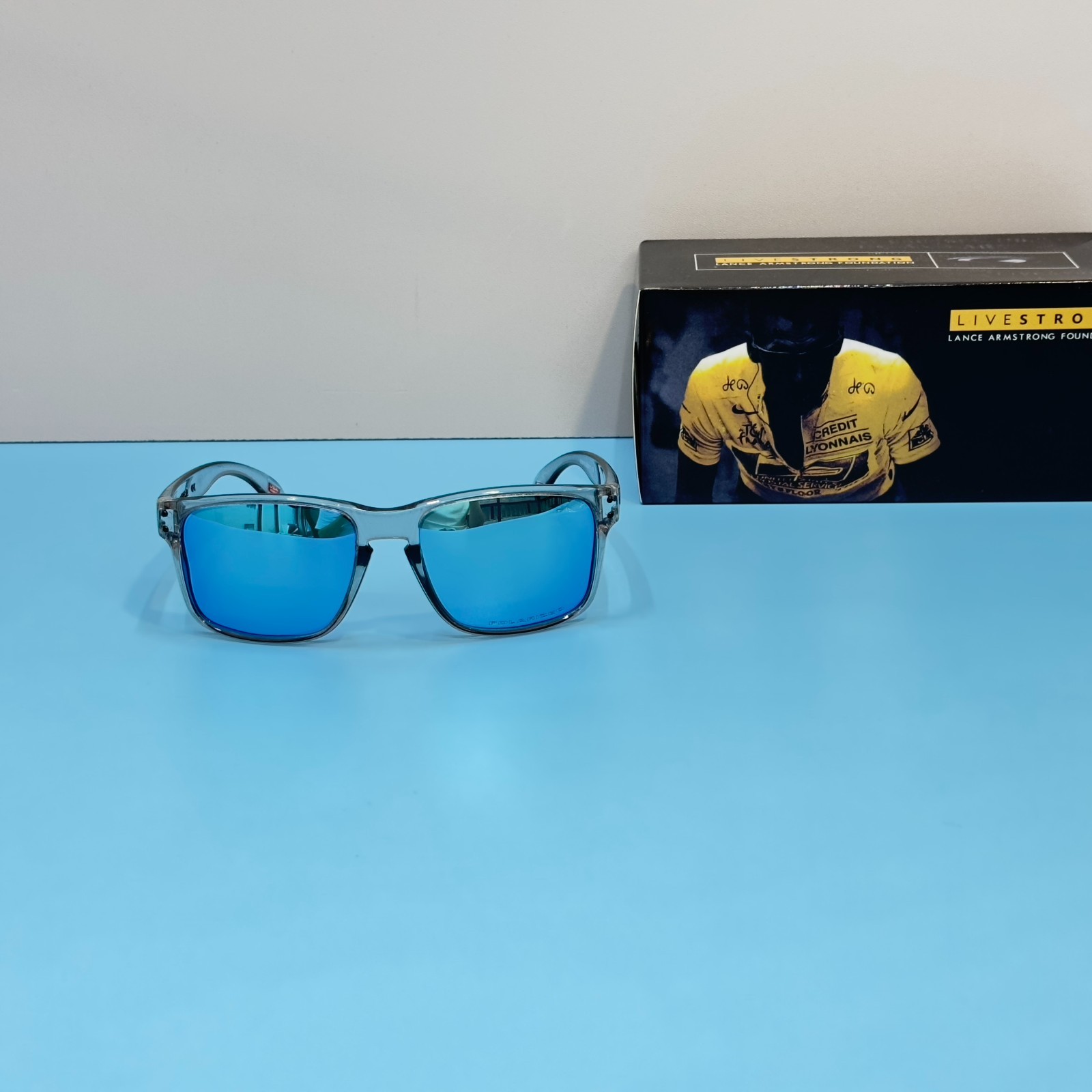 Oakley Holbrook OO9102 Clear Gray Frame Prizm Sapphire Sunglasses New Box