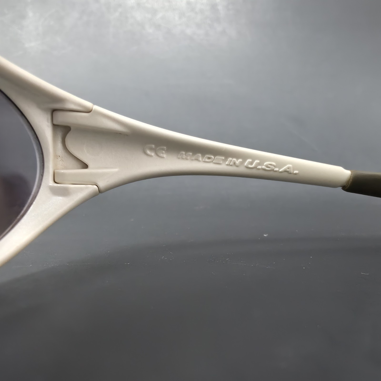 VTG Oakley New Eye Jacket Sunglasses Pearl White Made In USA Scratched Lenses