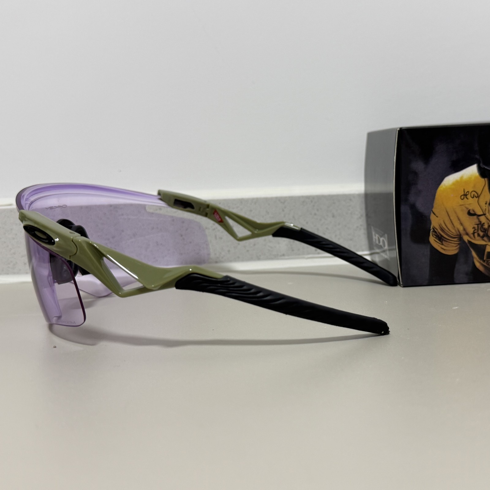 Oakley Kato Sport Sunglasses Outdoor Cycling Non-Slip Integrated 9481DIN BOX
