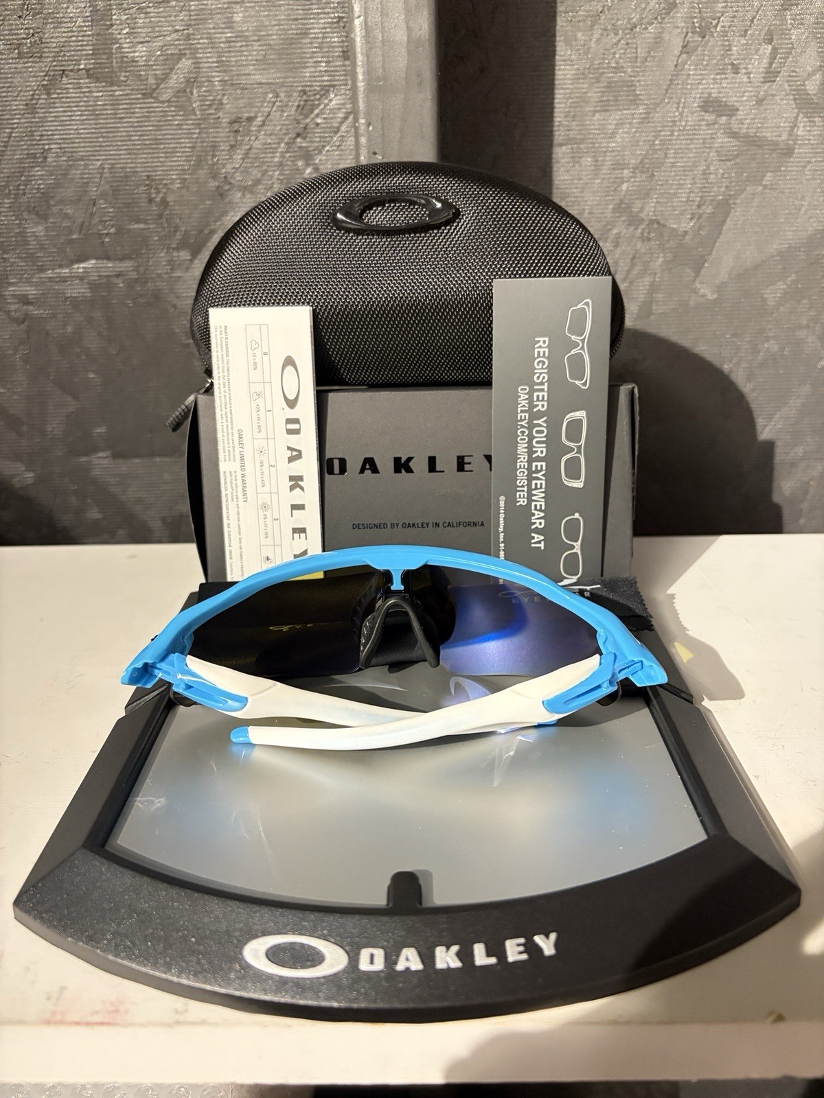 NEW Oakley 009208 Radar Ev Path Men’s Sunglasses – Prizm