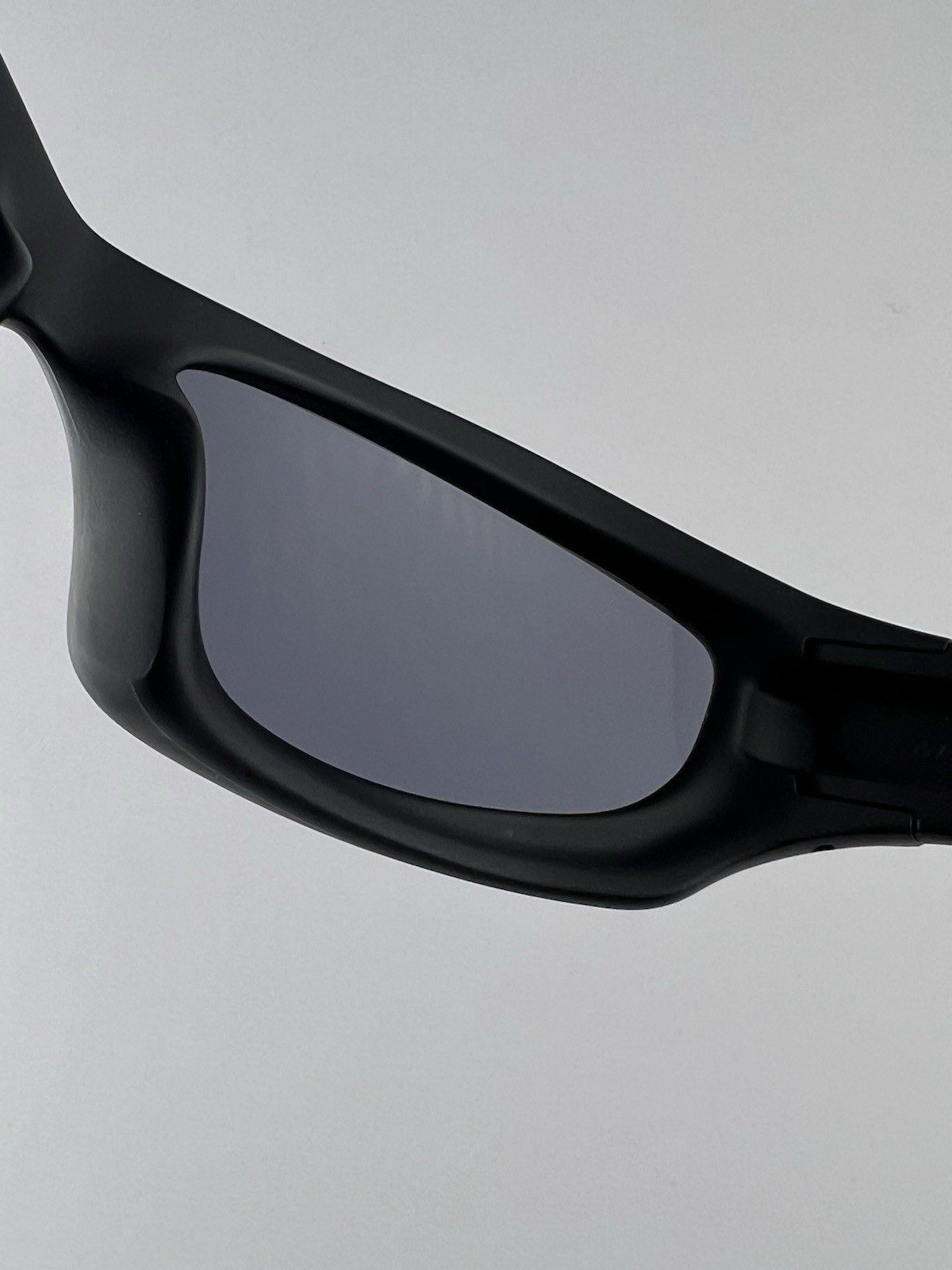 Oakley Monster Dog Matte Black Frame Grey Lens 05-015 SI Standard Issue RARE