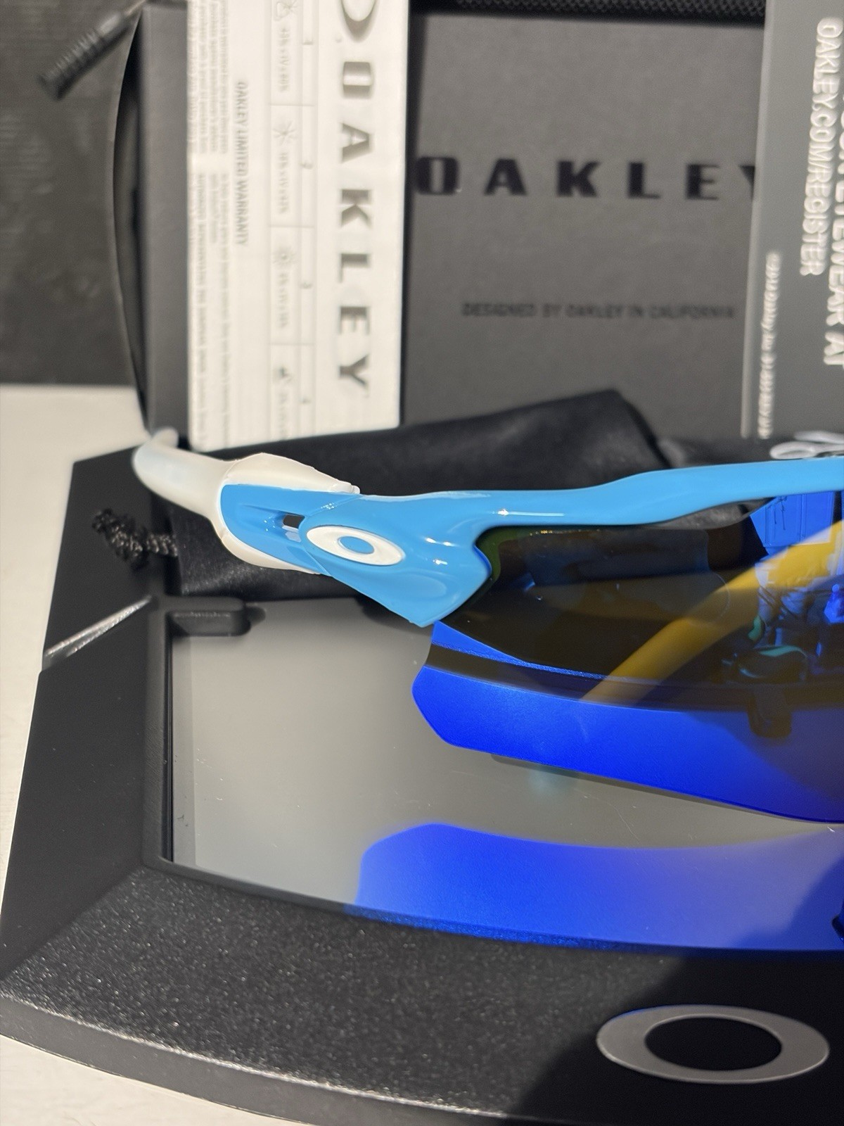 NEW Oakley 009208 Radar Ev Path Men’s Sunglasses – Prizm