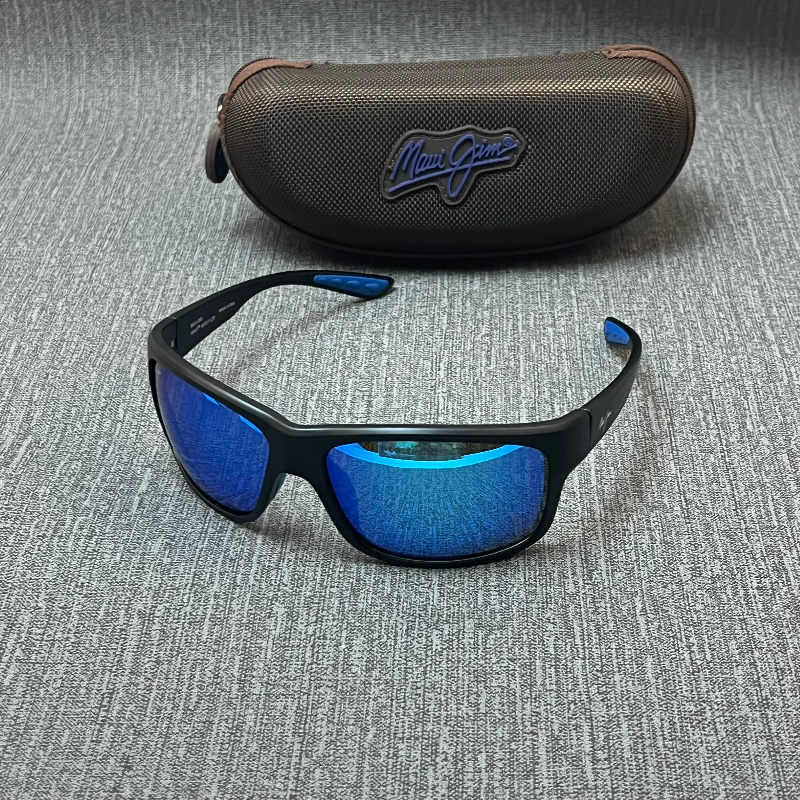 Maui Jim Maui B811-03S Black Sunglasses Blue Polarized