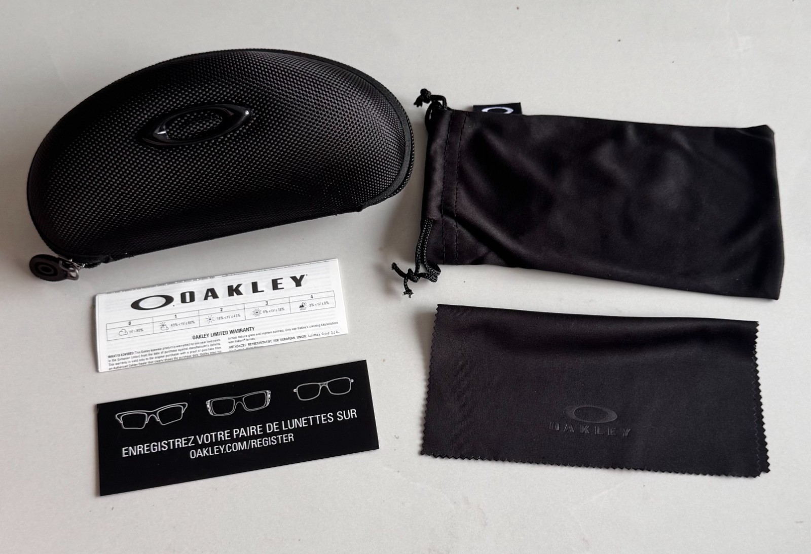 OO9208 Men’s Oakley Radar EV Path Sunglasses with Silver Frame and Grey Lenses