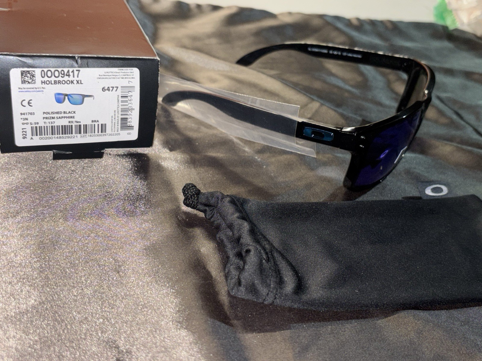 Oakley Holbrook XL Men’s Rectangle Polarized Sunglasses Black/Blue OO9417-0359