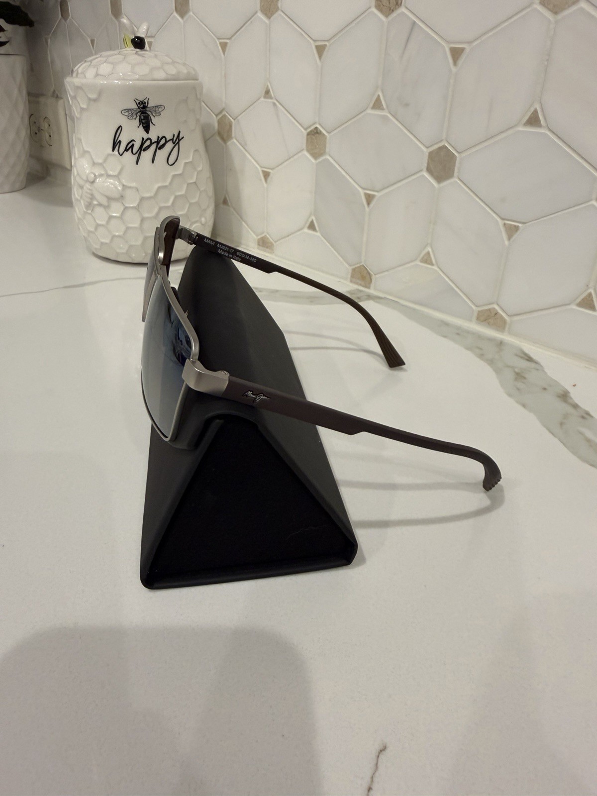 BRAND NEW NEVER WORN Maui Jim Polarized Sunglasses Silver Metal Frame Gray Glass