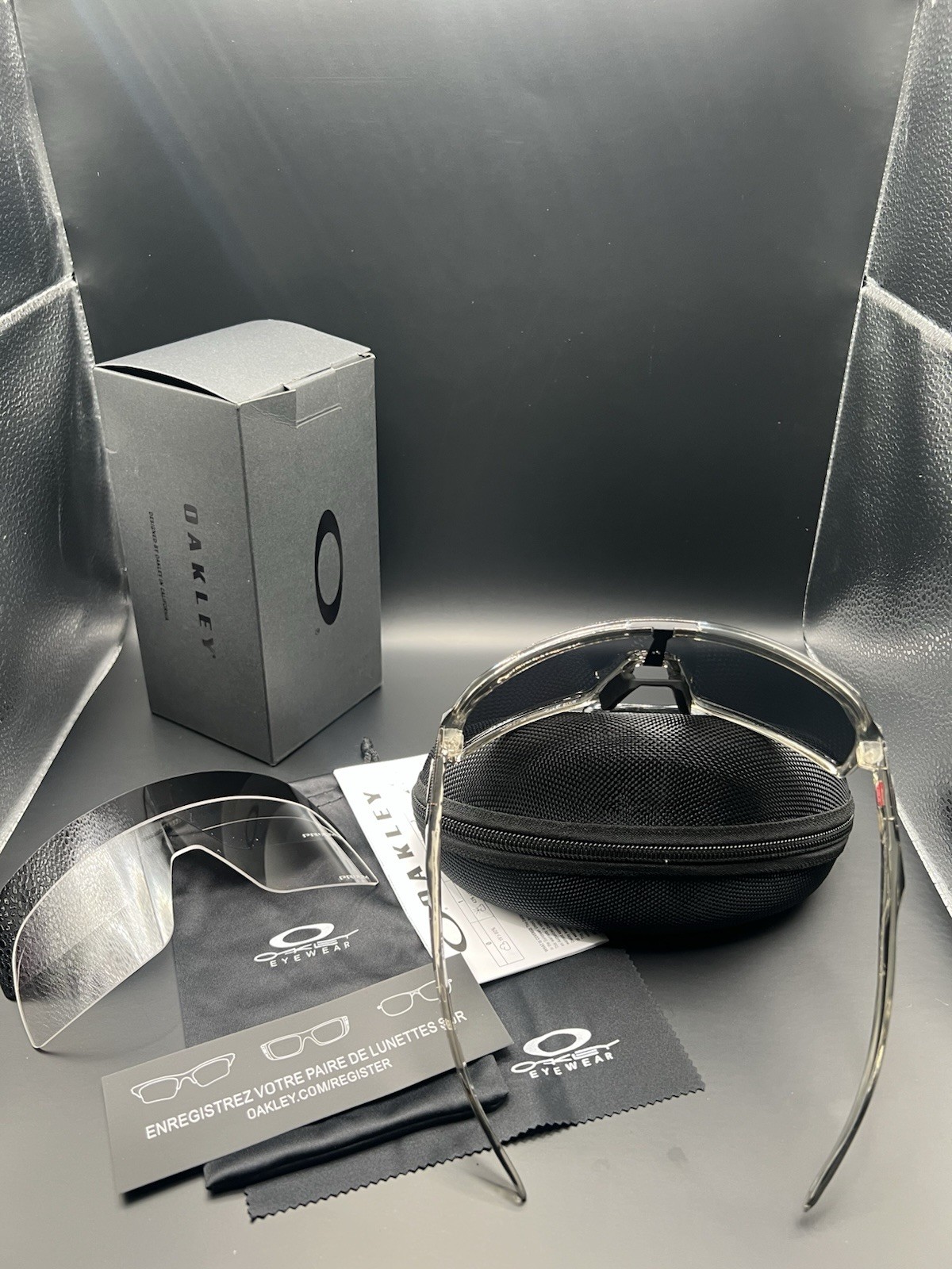 Oakley Sutro Shield Sunglasses Complete Set + Extra Prizm Lens