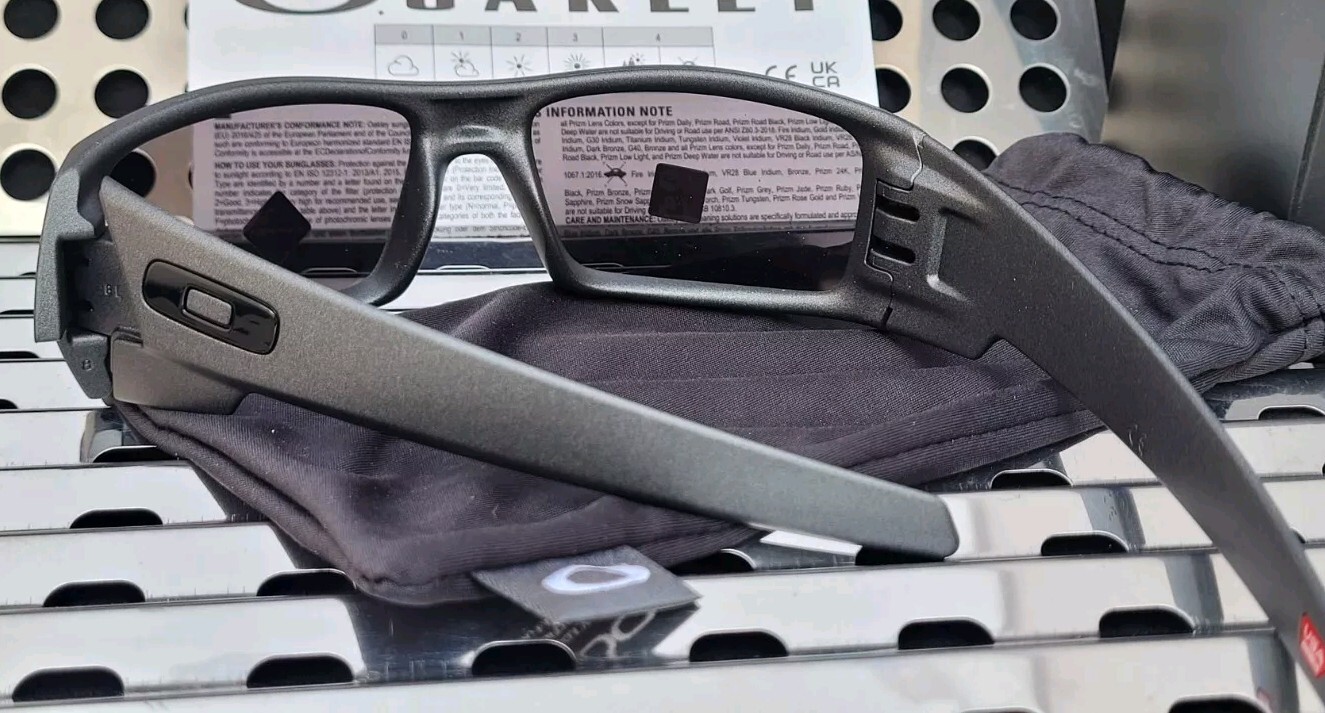 New Oakley GASCAN 9014-3560 Sunglasses Matte Steel w/ Prizm Black Polarized