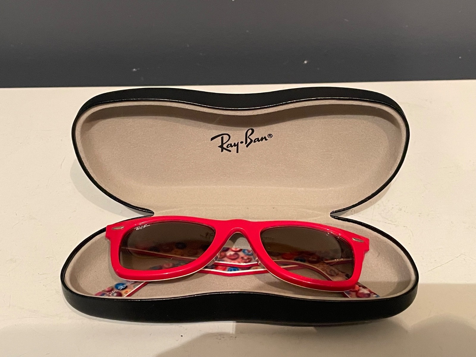 Ray-Ban Wayfarer RB2140 Special Series #4 Sunglasses Italy w/ Case Rare