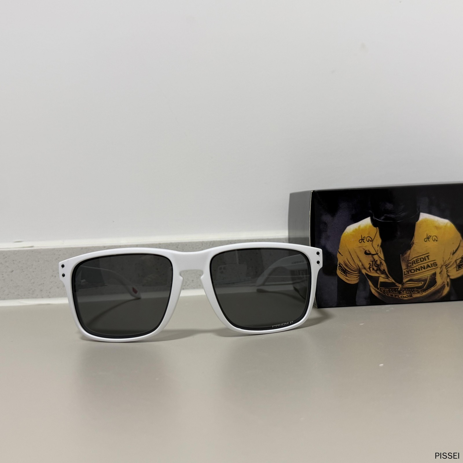 Oakley HOLBROOK XXL OO9487 White frame with black polarized lenses IN BOX