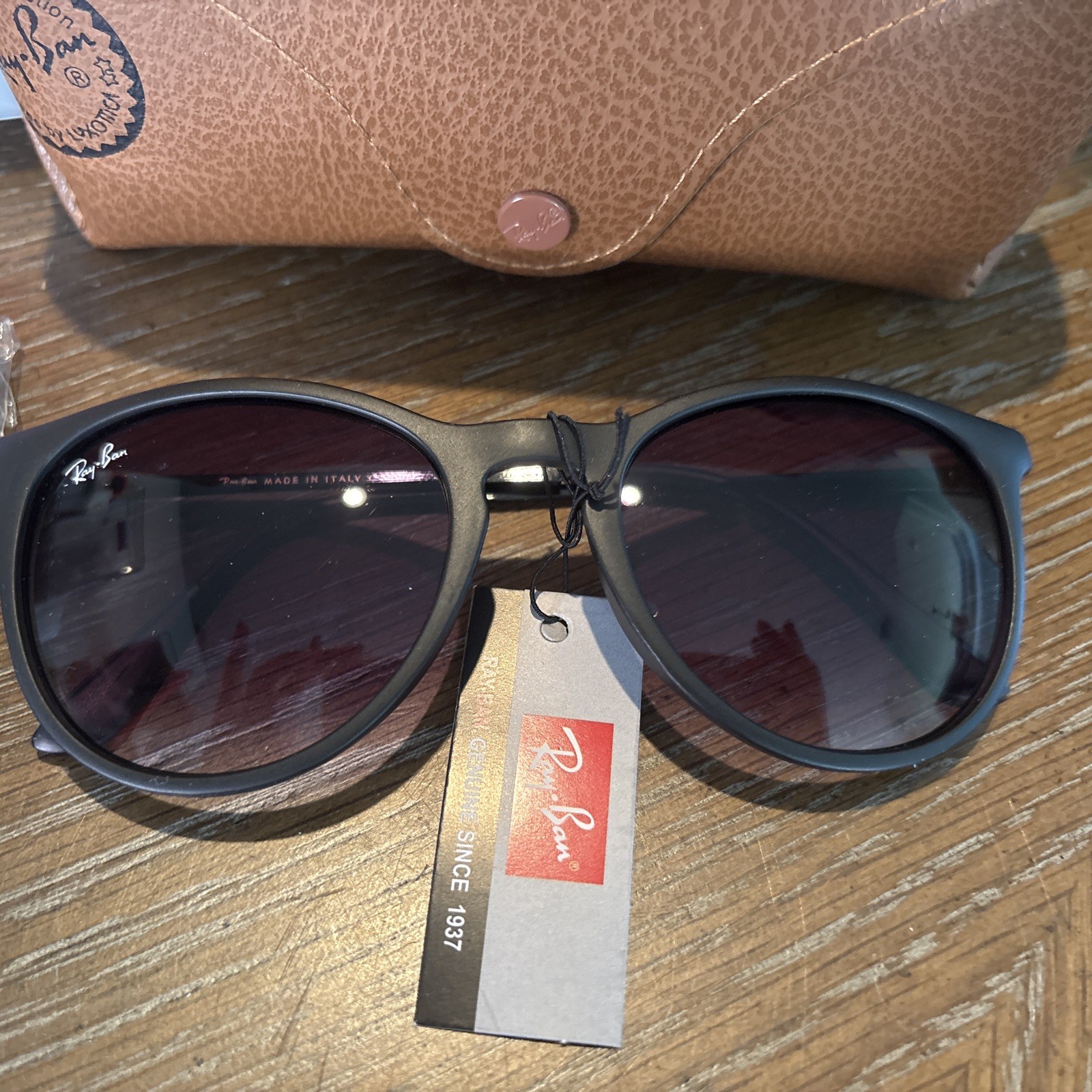 Ray-Ban RB4171 Erika Polarized Gradient Lens Rubber Matte Black (B6)