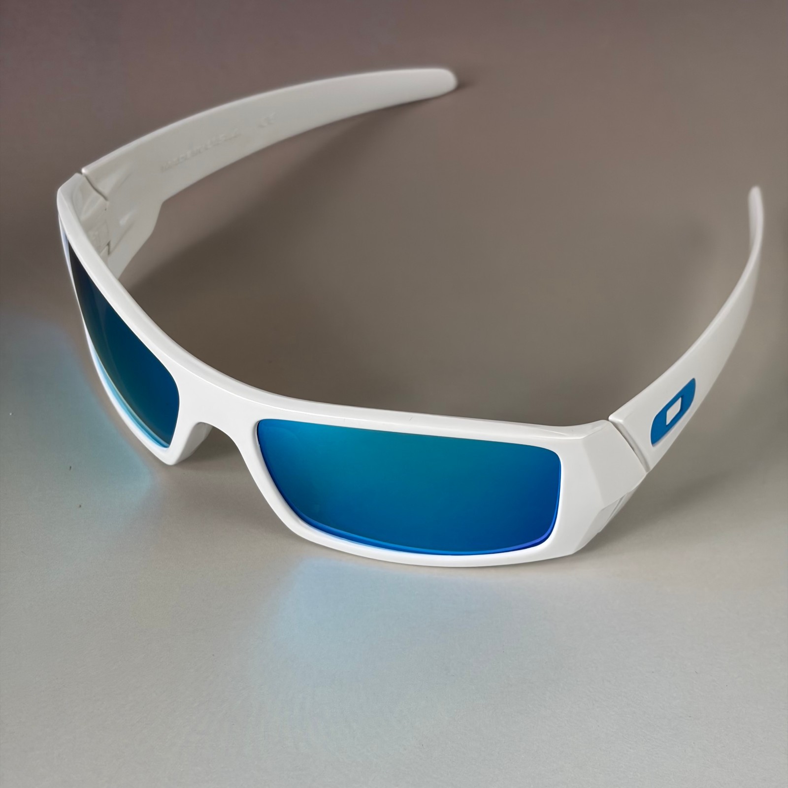 New Oakley Gascan Polished White Frame Sapphire Iridium Sunglasses Box