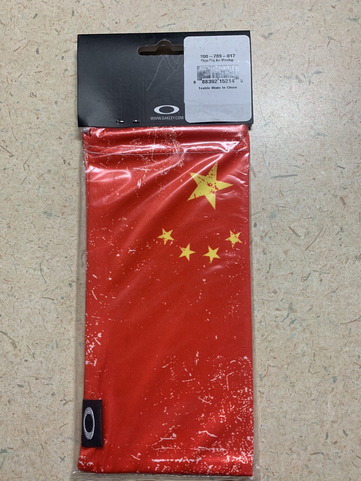 Oakley China flag. Microfiber bag