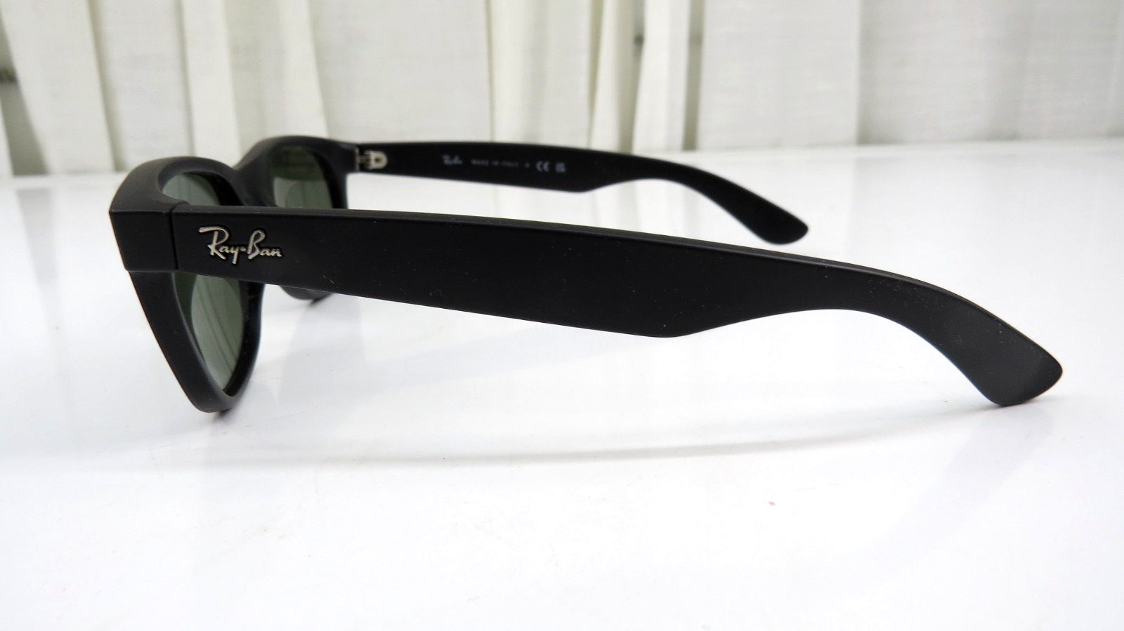 Ray-Ban RB2132 New Wayfarer 622/30 55/18 145 3N Black Frames Mirror Sunglasses