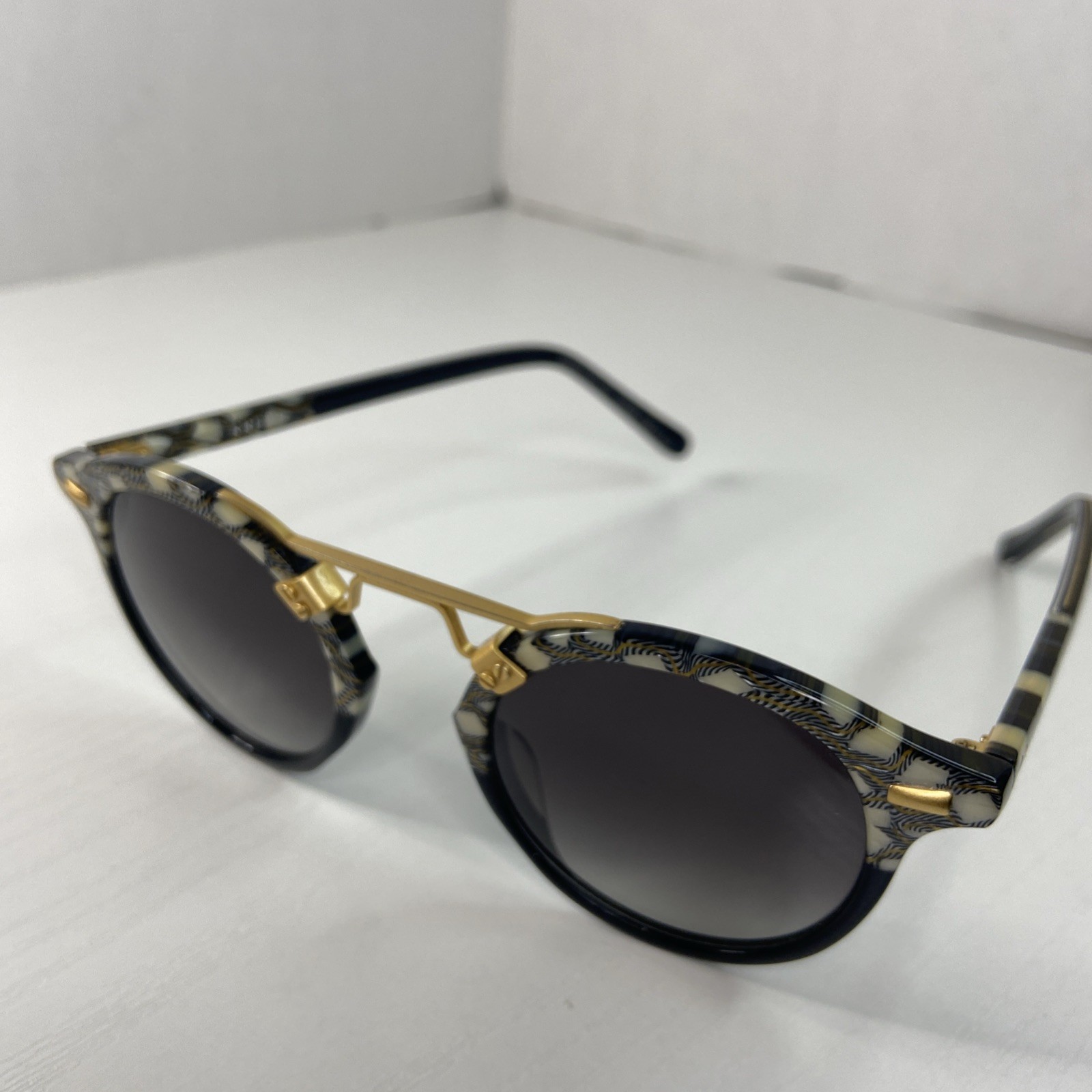 KREWE ST. Louis “Lundi” tortoise Gradient Lens Sunglasses
