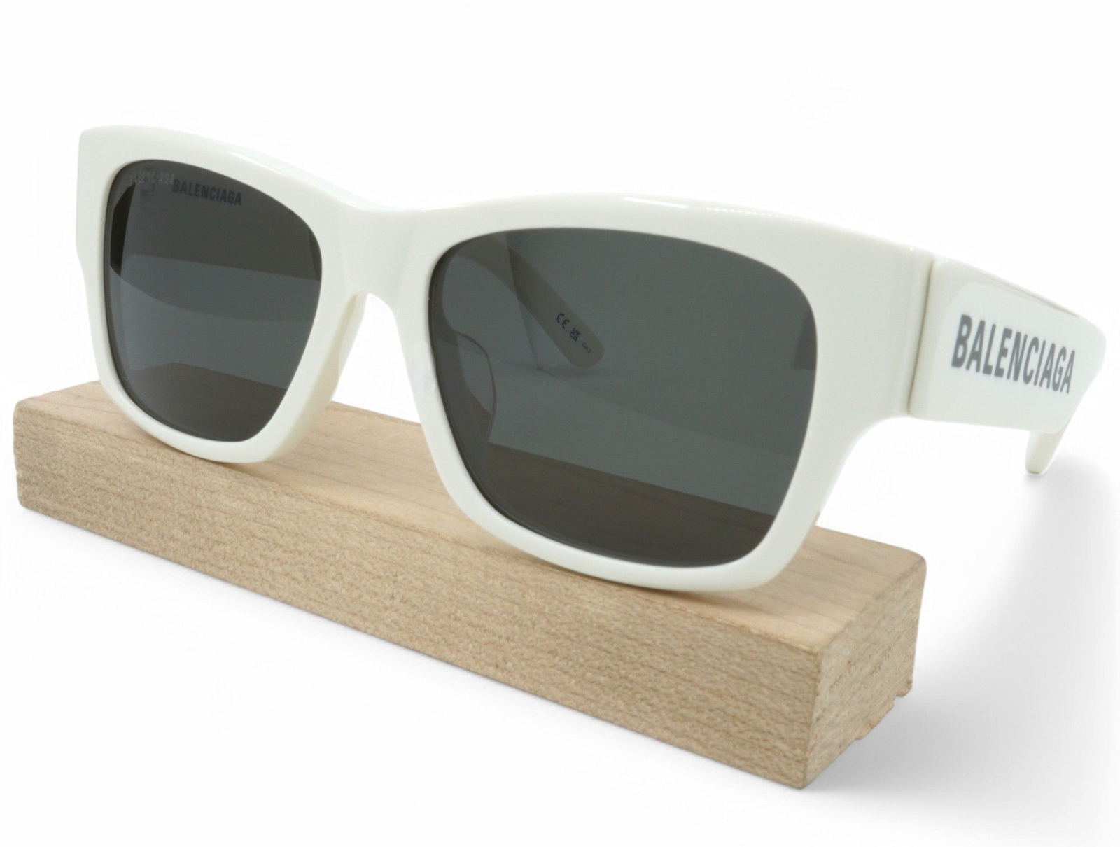 [BB0262SA-003] Unisex Balenciaga Square Sunglasses – White