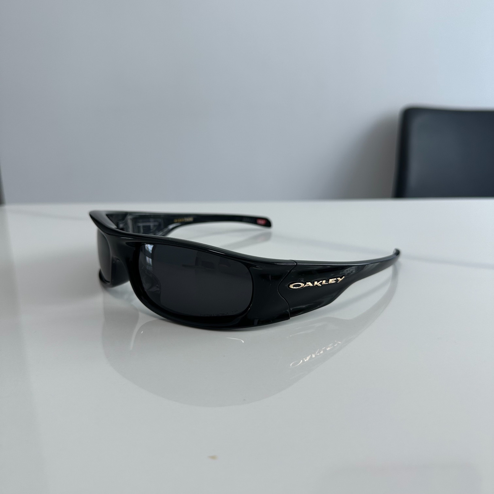 Vintage Oakley HIGHLAND Polarized Sunglasses OO9522 Black Frame PRIZM Black Lens