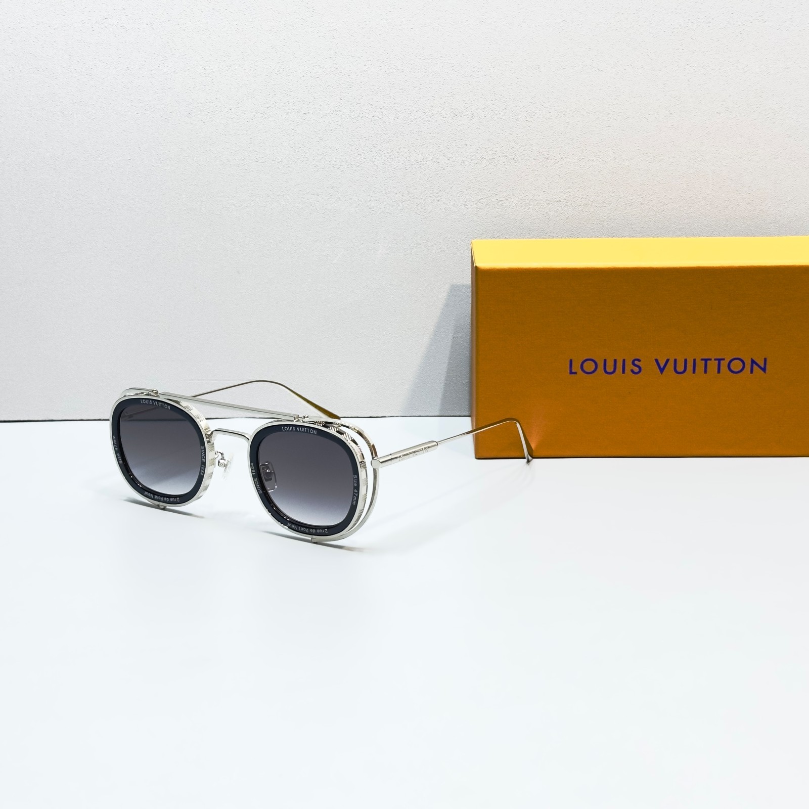 Louis Vuitton Z2213U Super Vision Pilot Sunglasses Silver Titanium
