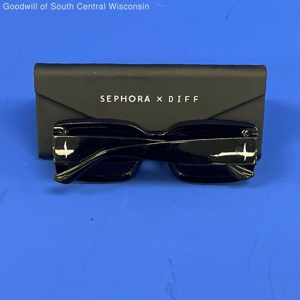 Sephora X DIFF Black Indy Sunglasses Branded Case & Microfiber Cloth Included