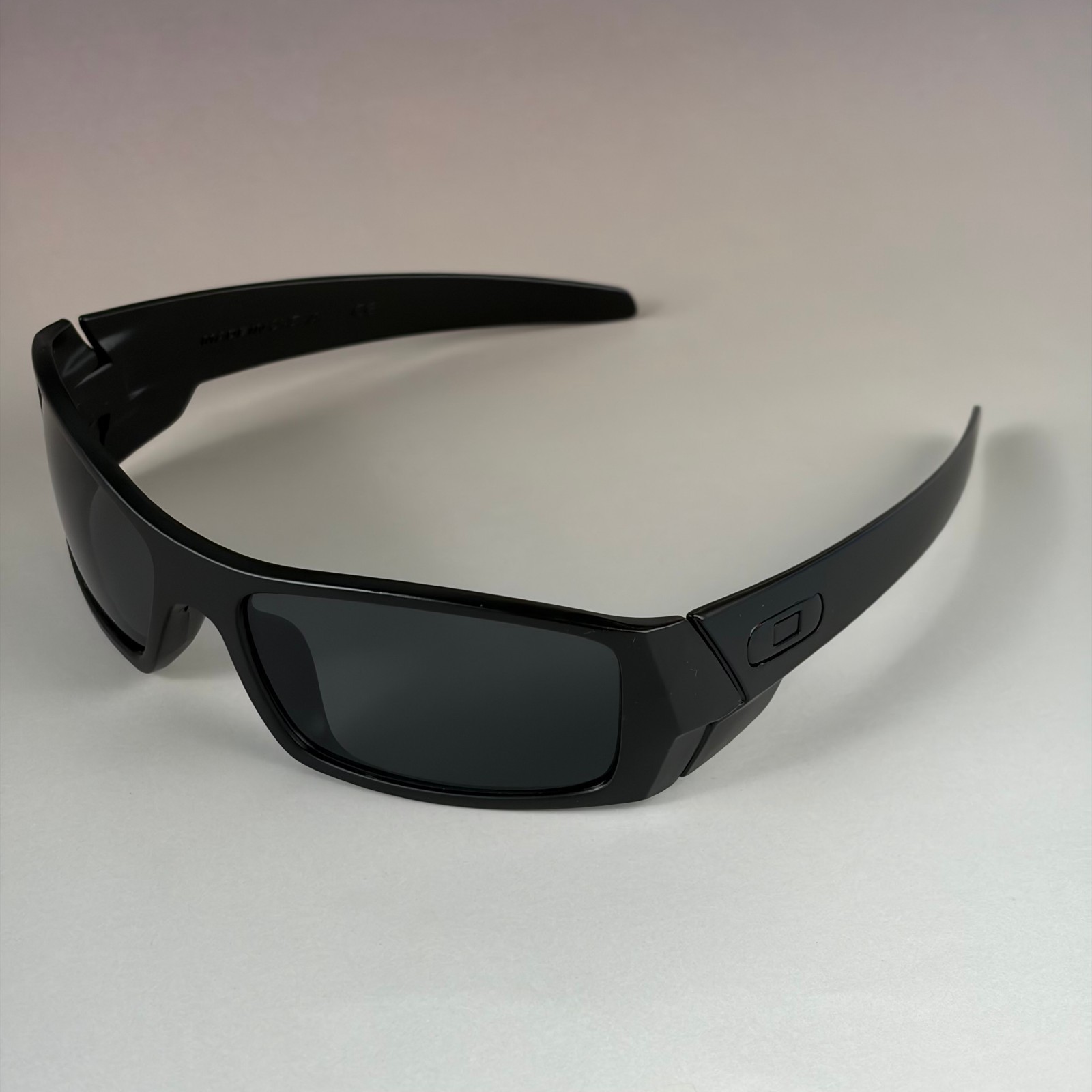 Oakley Gascan Black Frame Grey Lenses Sunglasses Full Box Kit