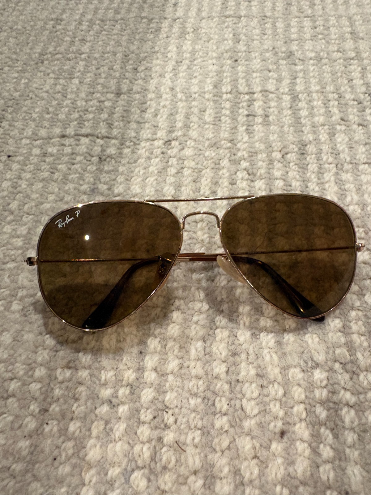Ray Ban Womens Aviator Sunglasses with Gold Frames in Good Condition