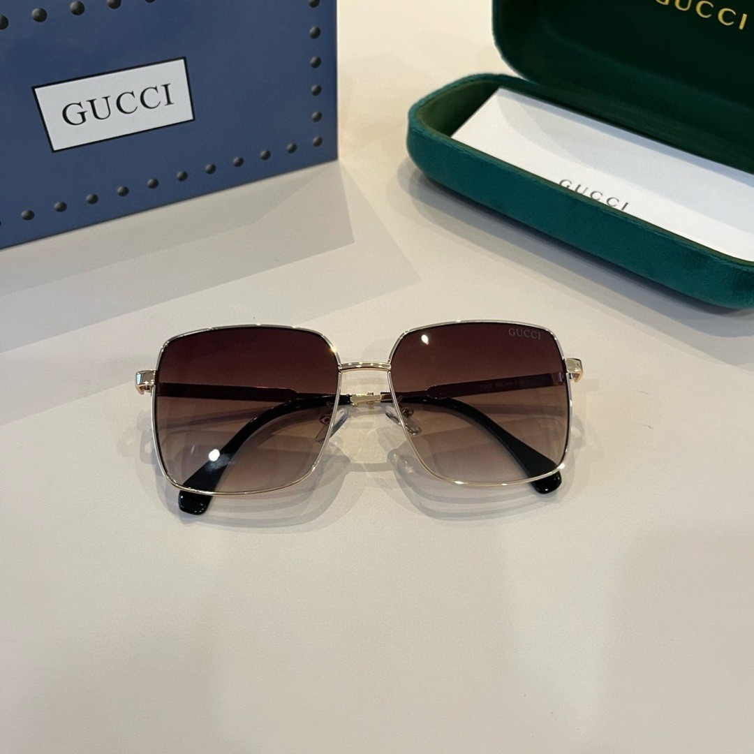 GUCCI 17323 Sunglasses Square Frame Gold/Brown Gradient Lens 58-16-142mm – NEW
