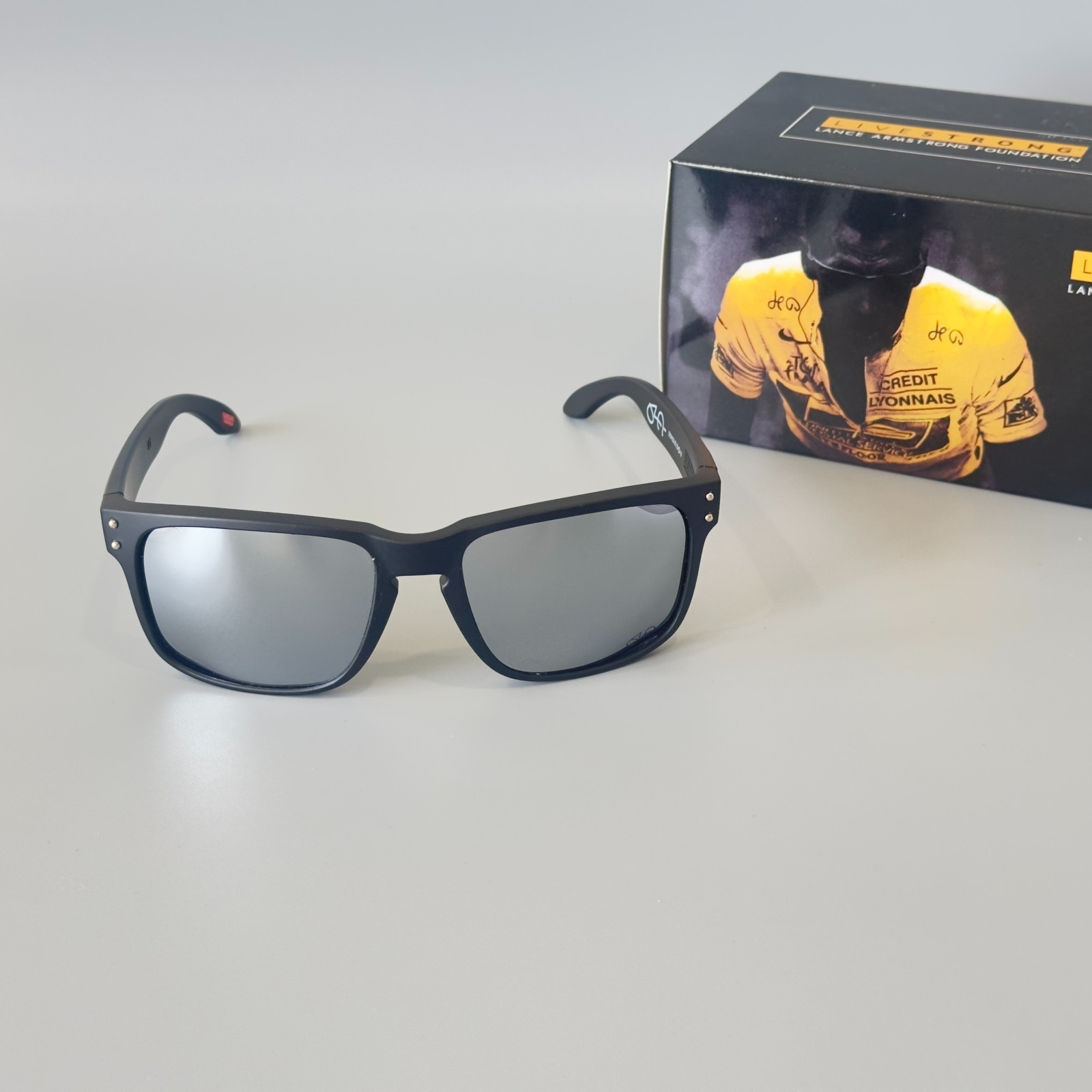 Oakley Holbrook OO9102 signature edition Sunglasses frosted black/silver lens
