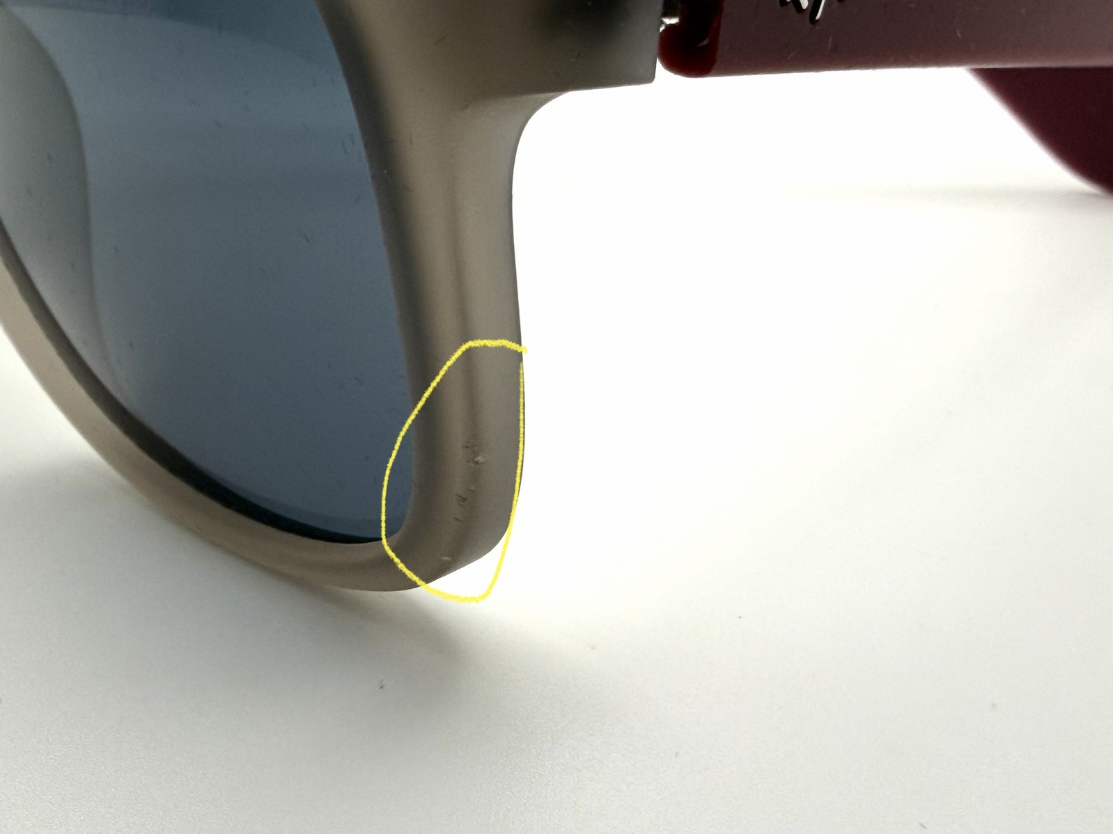 Ray-Ban RB4165 Justin Rubber Grey 6509/87 Sunglasses NEW w/ Defect