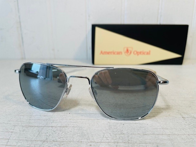 AO AMERICAN OPTICAL Original Pilot Silver Frame w52mm Silver Nylon Suns $260