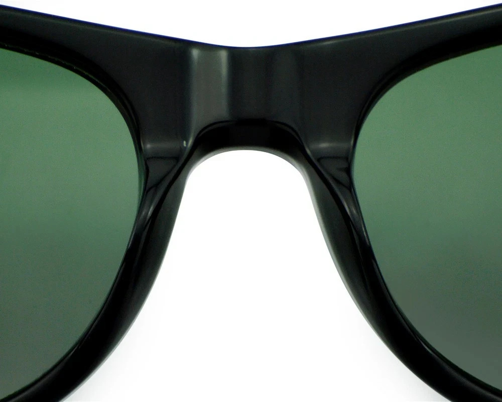 Ray-Ban RB2132 New Wayfarer Classic Black Frame Green Lens 55mm Unisex