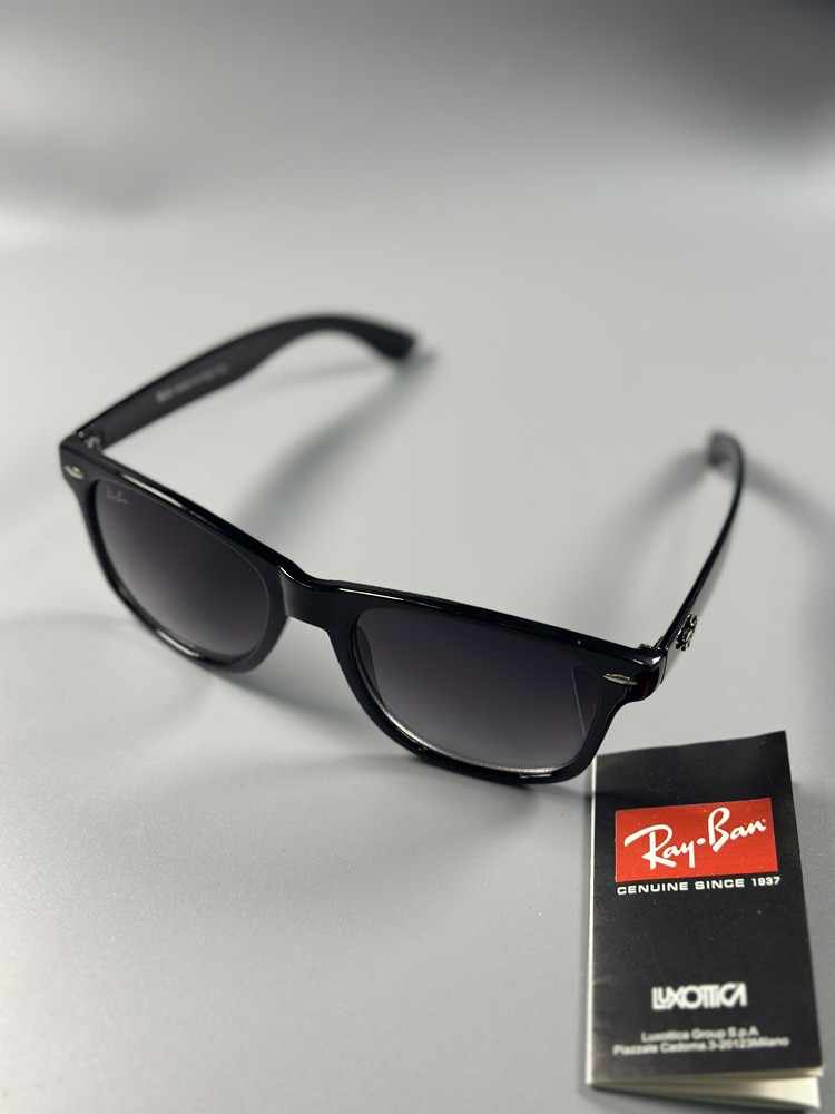Ray-Ban Elegant Polarized Sunglasses for Men & Women UV Protection Durable Frame
