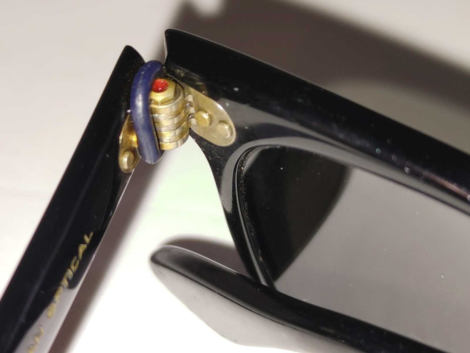 American Optical Saratoga True Color Sunglasses Vintage Black AO JFK w/Case