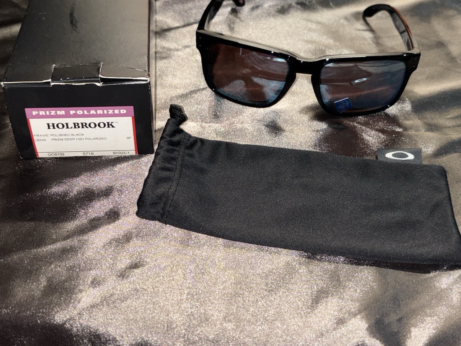 Oakley Holbrook Men’s Prizm Polarized Sunglasses Black Plastic Blue Lens 137mm