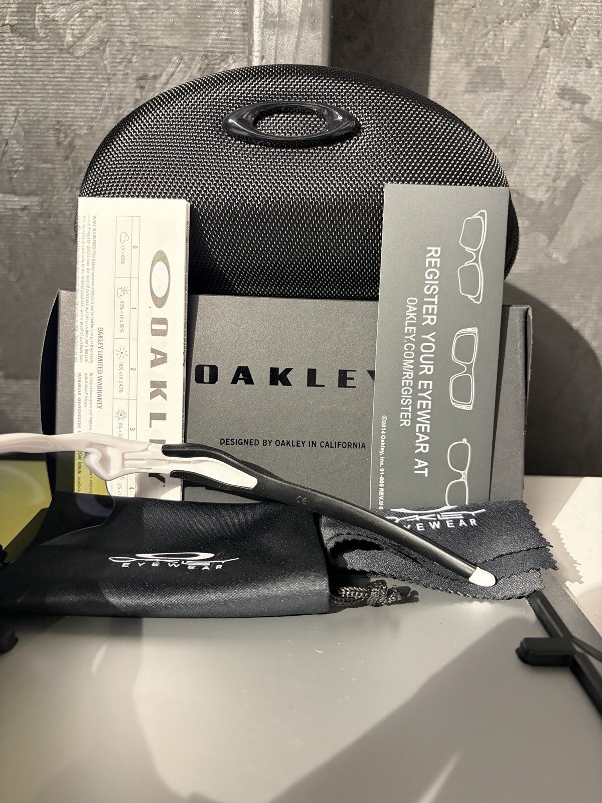 NEW Oakley 009208 Radar Ev Path Men’s Sunglasses – Prizm