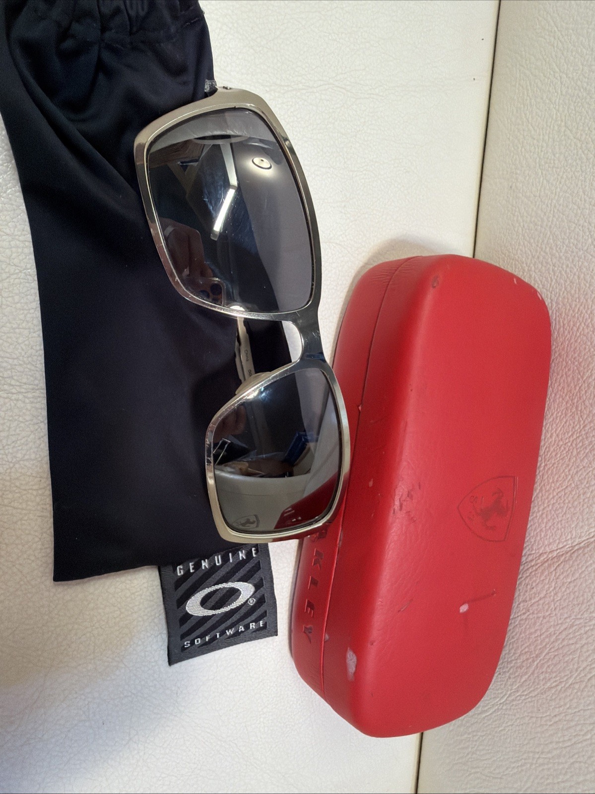 Oakley Tincan Polarized Sunglasses AS SEEN SEE PHOTOS AND DETAILS
